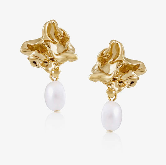 Gretta Pearl Earring
