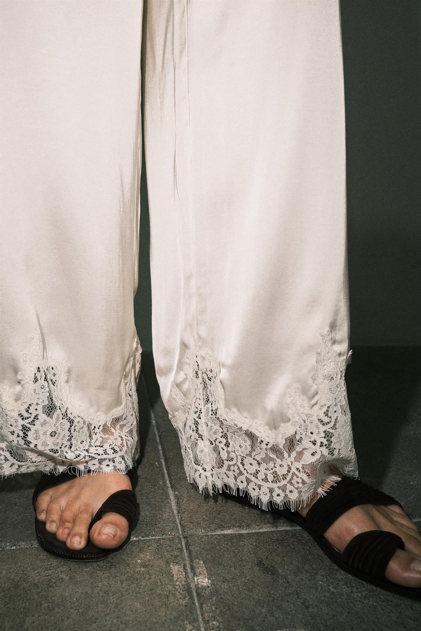 Mireya Lace Pant