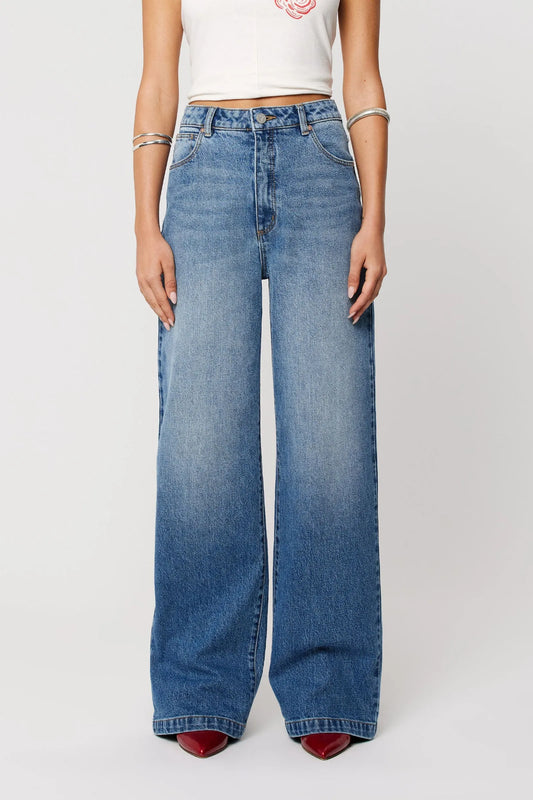 94 High & Wide Alicia