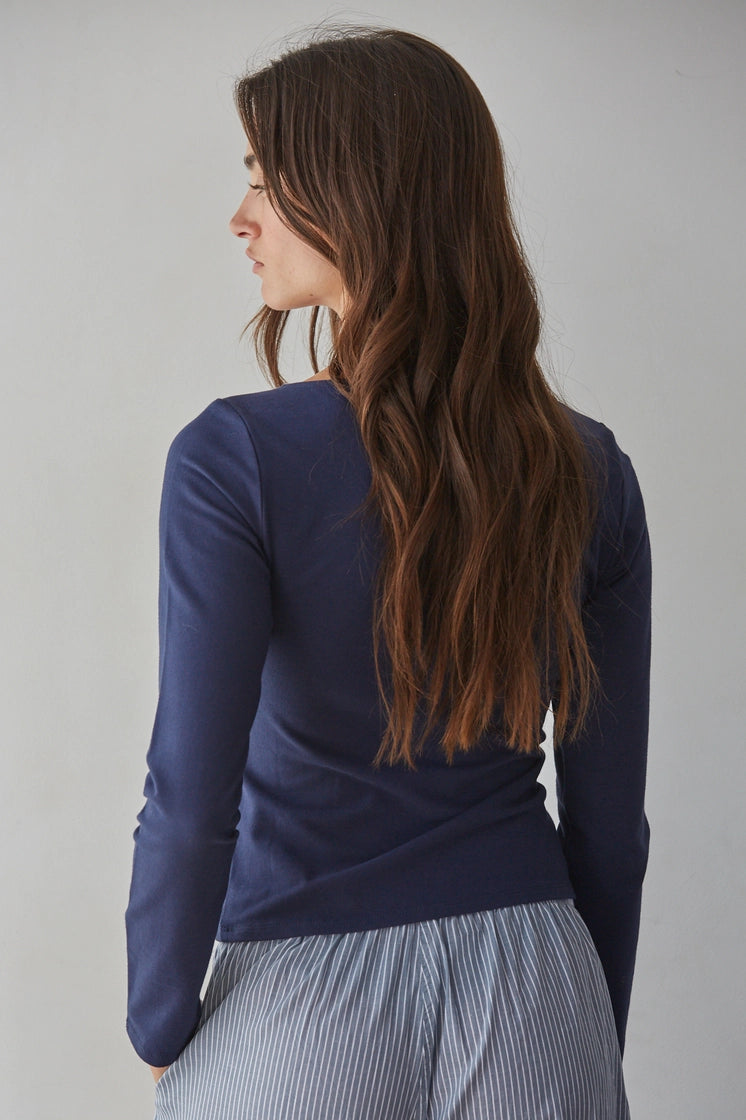 boat neck long sleeve shirt made with cotton
